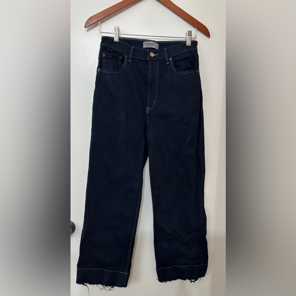 Abercrombie & Fitch The Crop Wide Leg Ultra High Rise Dark Blue JeansSize 27/4R